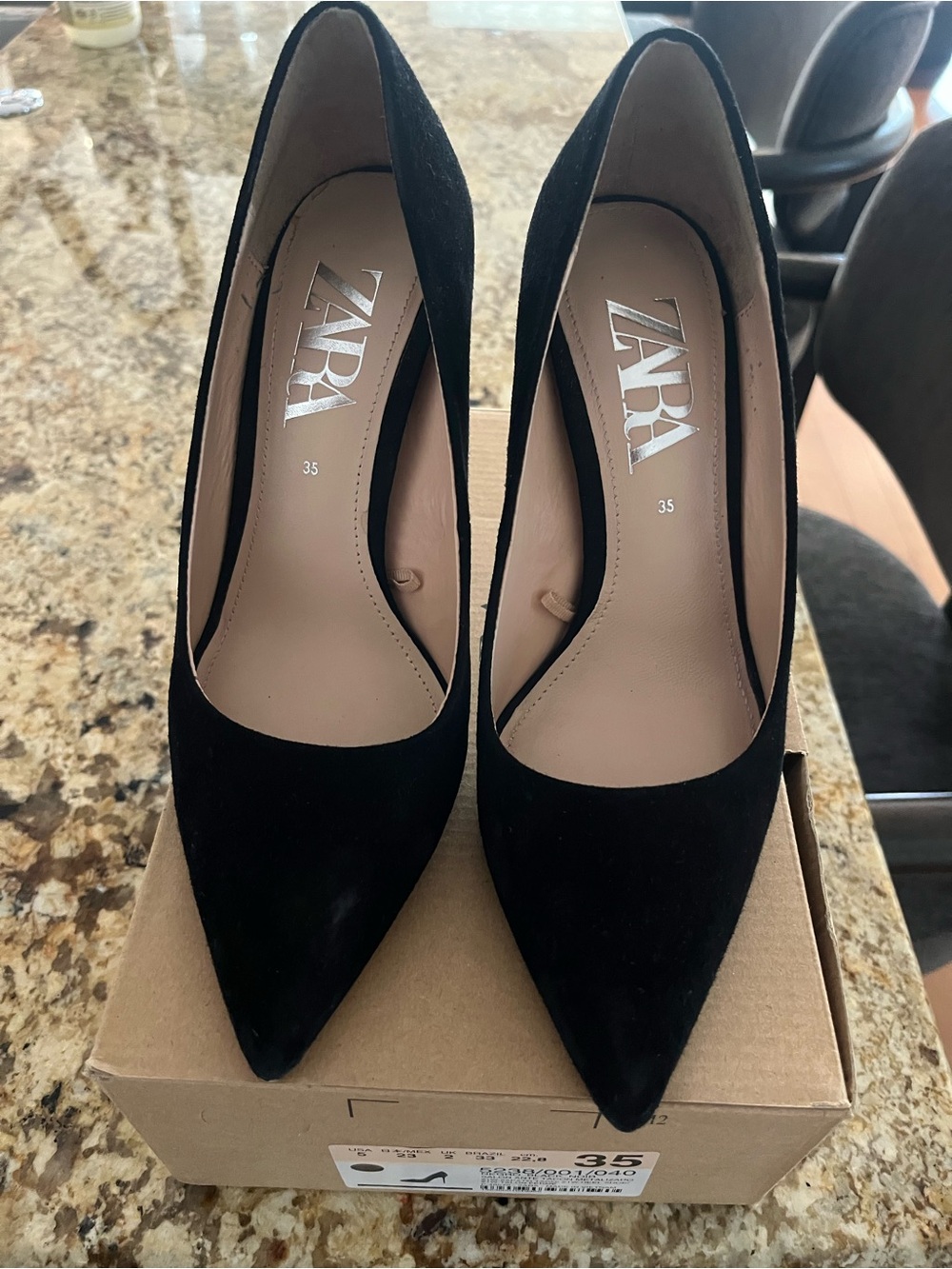 ZARA SUEDE LEARHER UPPER BLACK HEELS SIZE 35